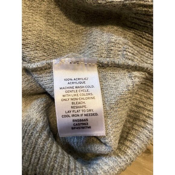 NWOT BP, women's basic grey sleeveless, cropped sweater tank top size small - Picture 7 of 7